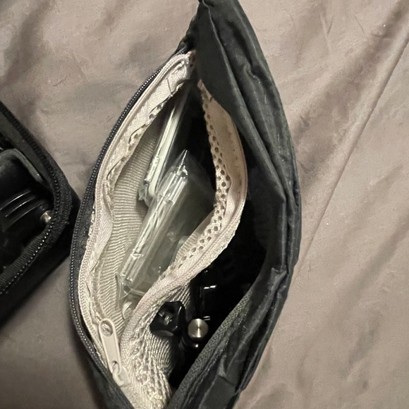 Go Pro Hero 4 with Various Accessories - Picture 2 of 3